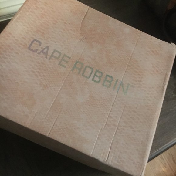 NEW IN BOX Cape Robbin Lucite Clear Boots - Picture 4 of 4